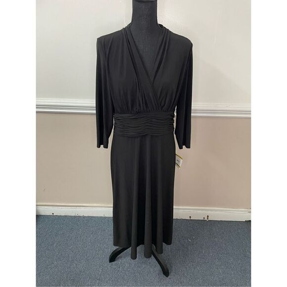 NWT Kasper Black V-neck Dress Size 14 - Picture 1 of 4